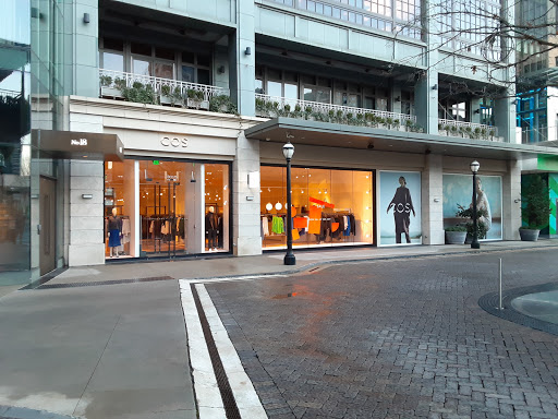 Clothing Store «COS», reviews and photos, 3035 Peachtree Rd NE, Atlanta, GA 30305, USA