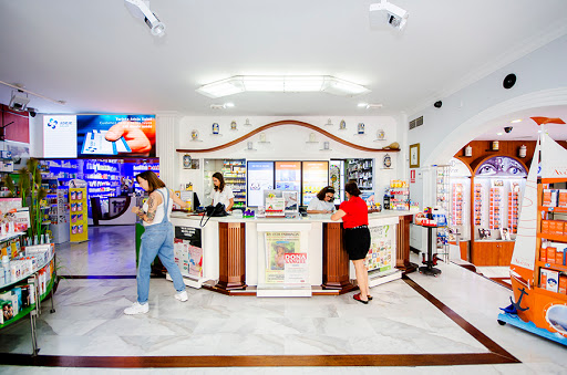 Imagen del negocio Salud Farmacia, Óptica, Ortopedia (Adeje) en Adeje, Santa Cruz de Tenerife