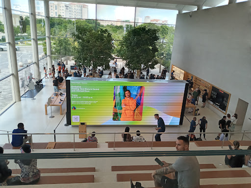 Computer Store «Apple Aventura», reviews and photos, 19501 Biscayne Blvd, Aventura, FL 33180, USA