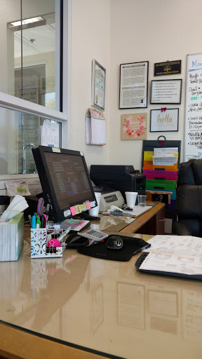 Used Car Dealer «Radical Auto Deals», reviews and photos, 1401 W Burbank Blvd, Burbank, CA 91506, USA