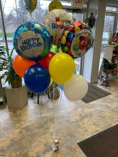 Florist «Up-Towne Flowers & Gift Shoppe», reviews and photos, 2145 W Dublin Granville Rd, Worthington, OH 43085, USA