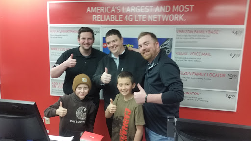 Cell Phone Store «GoWireless Verizon Authorized Retailer», reviews and photos, 23 Park St, Essex Junction, VT 05452, USA