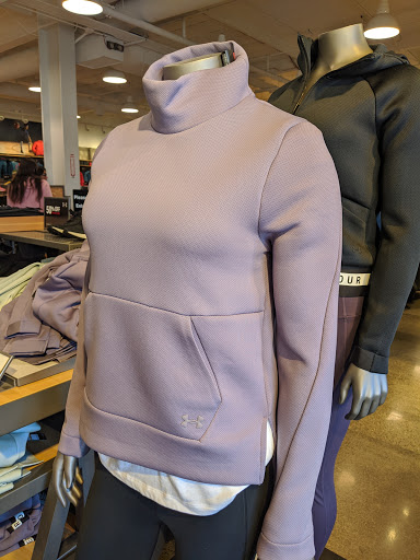 Clothing Store «Under Armour Factory House», reviews and photos, 321 Nut Tree Rd #232, Vacaville, CA 95687, USA