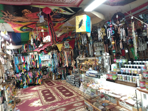 Tobacco Shop «Sunshine Daydream», reviews and photos, 2941 Boston Post Rd, Guilford, CT 06437, USA