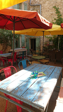 Atmosphère du Restaurant méditerranéen Le petit café à Oppède - n°10