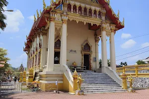 Thai Buddhist Chetawan Pagoda image