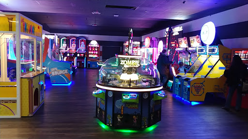 Bowling Alley «AMF Cranston Lanes», reviews and photos, 1450 Elmwood Ave, Cranston, RI 02910, USA