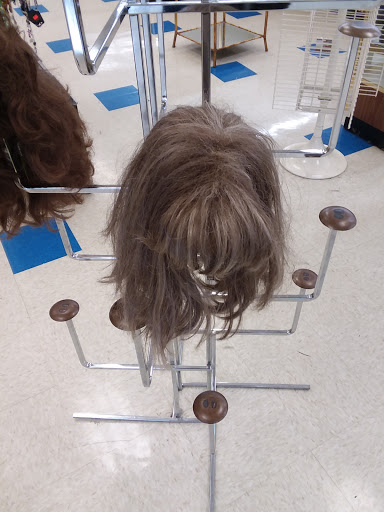 Thrift Store «Rockford Rescue Mission Thrift Store», reviews and photos, 2710 20th St, Rockford, IL 61109, USA