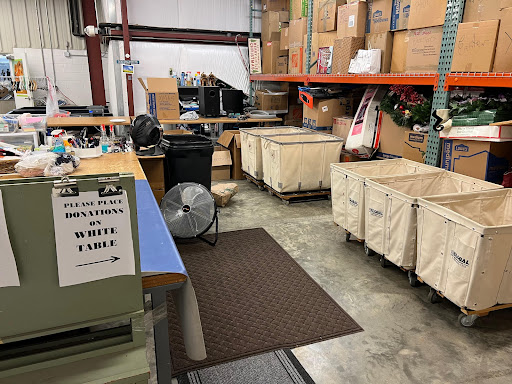 Thrift Store «Salvation Army Thrift Store», reviews and photos, 604 Cherry Ave, Charlottesville, VA 22903, USA
