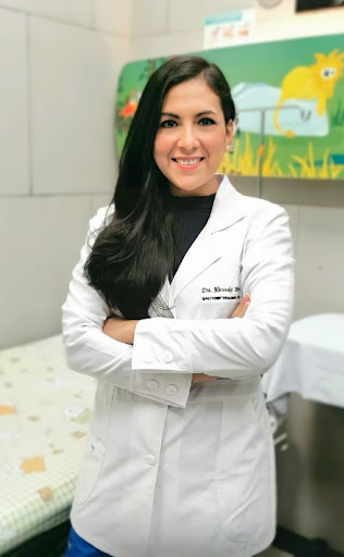 Gastroenteróloga Pediatra Piura - Dra. Minosska Pinto Lazo