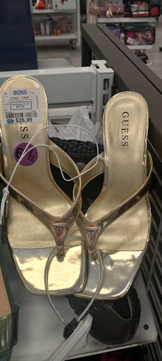 Clothing Store «Ross Dress for Less», reviews and photos, 1001 S Interstate 35 East Service Rd, DeSoto, TX 75115, USA