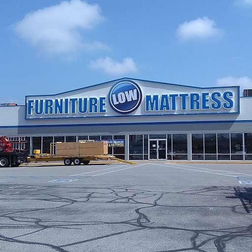 Evansville Overstock Warehouse Furniture & Mattress, 201 N Green River Rd, Evansville, IN 47715, USA, 