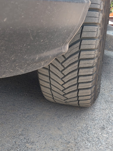 Tire Shop «Discount Tire Store - Layton, UT», reviews and photos, 881 W Hill Field Rd, Layton, UT 84041, USA