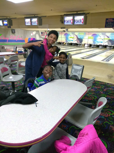 Bowling Alley «Cherry Hill Lanes», reviews and photos, 300 Inkster Rd, Dearborn Heights, MI 48127, USA