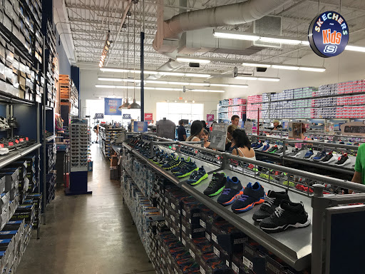 SKECHERS Factory Outlet