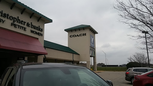 Outlet Mall «The Outlet Shoppes At Fremont», reviews and photos, 6245 N Old 27, Fremont, IN 46737, USA