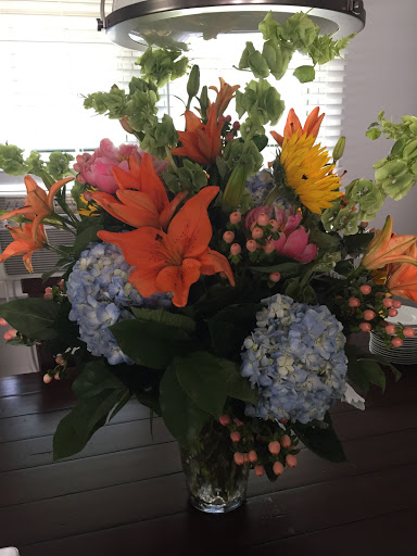 Florist «Flowers By Albert», reviews and photos, 521 Merrimack St, Lowell, MA 01854, USA
