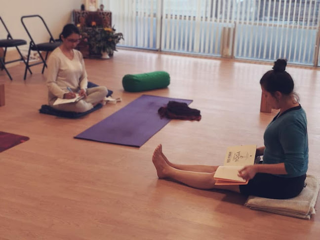 Samadhi Yoga Iyengar Perú - Miraflores