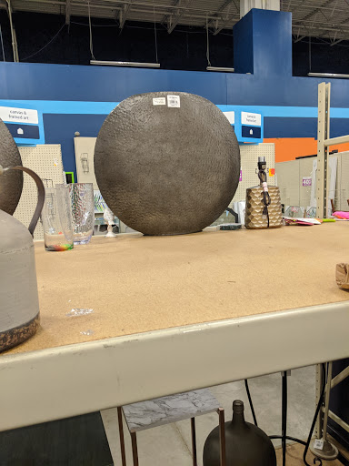 Home Goods Store «At Home», reviews and photos, 5901 Mercury Dr, Dearborn, MI 48126, USA