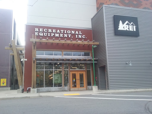 Camping Store «REI», reviews and photos, 49 Fitzgerald Street, Yonkers, NY 10710, USA