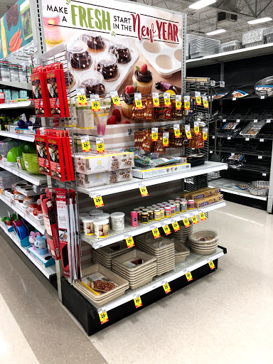 Grocery Store «Meijer», reviews and photos, 34835 Utica Rd, Fraser, MI 48026, USA