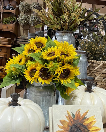 Gift Shop «The Warehouse Gift Shops», reviews and photos, 60 Chestnut St, Lockport, NY 14094, USA