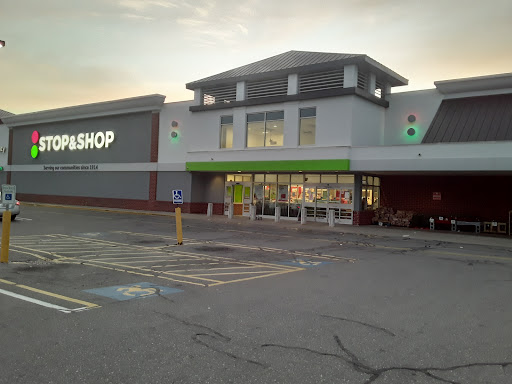Grocery Store «Stop & Shop», reviews and photos, 1128 Mineral Spring Ave, North Providence, RI 02904, USA