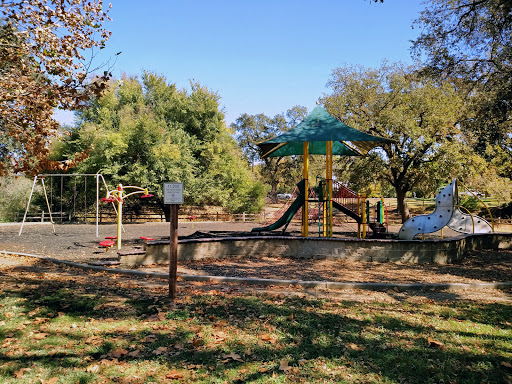Parks for picnics in Sacramento