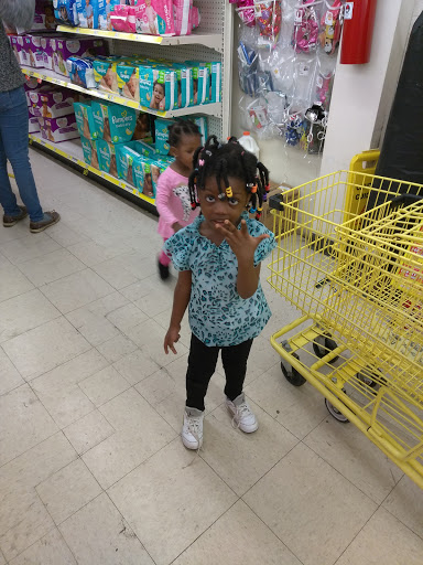 Shopping Mall «Meadowdale Shopping Center», reviews and photos, 100 W Mall Dr, Carpentersville, IL 60110, USA