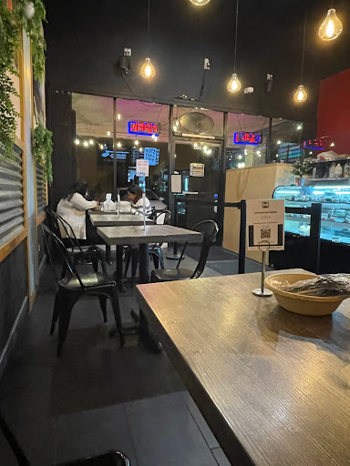 Munch Thai Food & Sweet Tea image