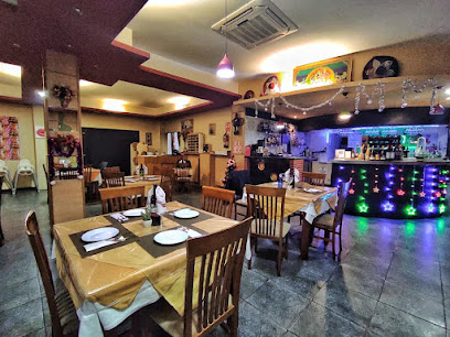 Restaurante Mexicano Un Toque Especial - Calle del Ferrocarril, Av. de España, 63, 29100 Coín, Málaga, Spain