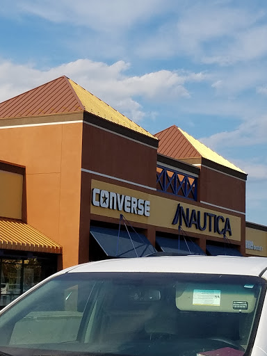 Converse Factory Store, 6500 Labeaux Ave NE g160, Albertville, MN 55301, USA, 