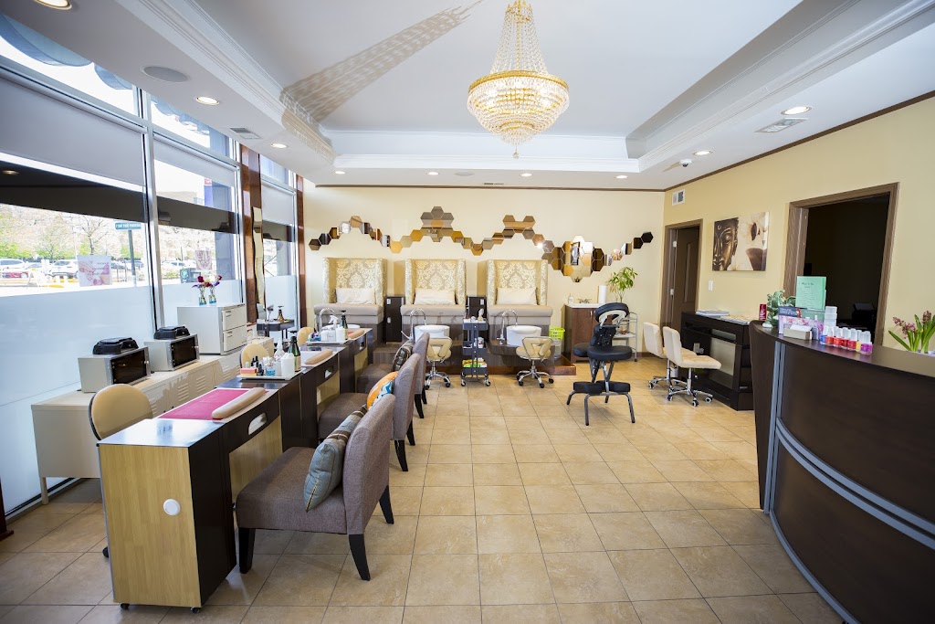 Spa Avenue 60613