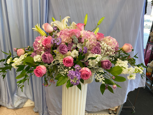 Florist «Morton Grove Florist», reviews and photos, 5741 Dempster St, Morton Grove, IL 60053, USA