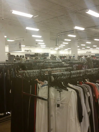 Department Store «Nordstrom Rack Woodland Plaza», reviews and photos, 8722 E 71st St, Tulsa, OK 74133, USA