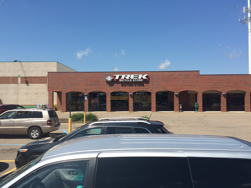 Bicycle Store «American Cycle & Fitness - The Trek Bicycle Stores of Michigan», reviews and photos, 39900 W 14 Mile Rd, Walled Lake, MI 48390, USA