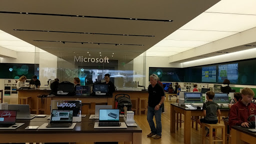 Computer Store «Microsoft Store - Stanford Shopping Center», reviews and photos, 186 Stanford Shopping Center, Palo Alto, CA 94304, USA