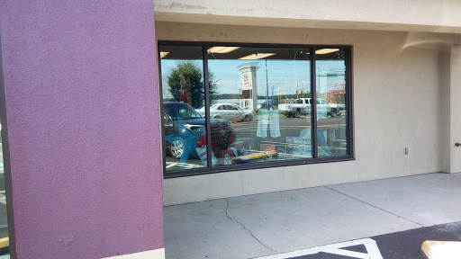 Thrift Store «Re-Uzit Shop of New Holland», reviews and photos, 707 W Main St, New Holland, PA 17557, USA