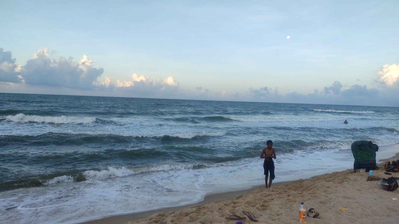 Foto van Batticaloa beach met turquoise puur water oppervlakte