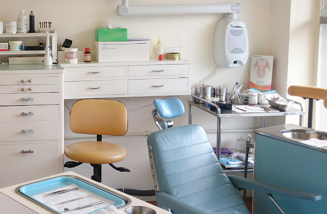 Reviews of Dr. Peter Philip Dental Surgeon in Auckland - Dentist
