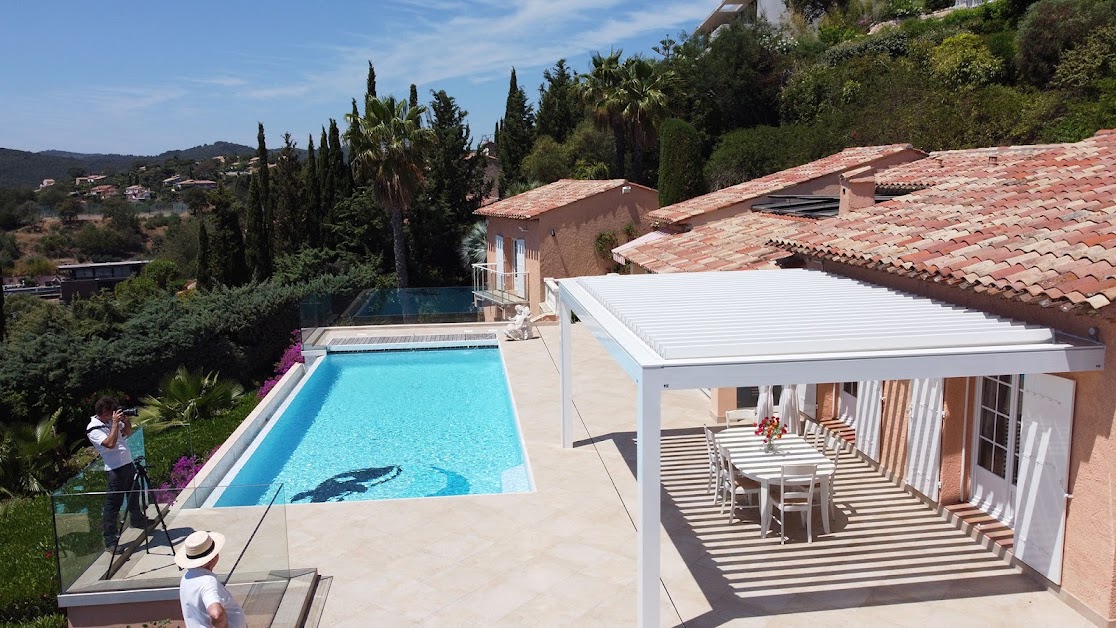 Des Roches Rouges : Studio avec piscine dans le Var, vue mer panoramique, proche mer, Agay Saint-Raphaël, Côte d'Azur à Saint-Raphaël
