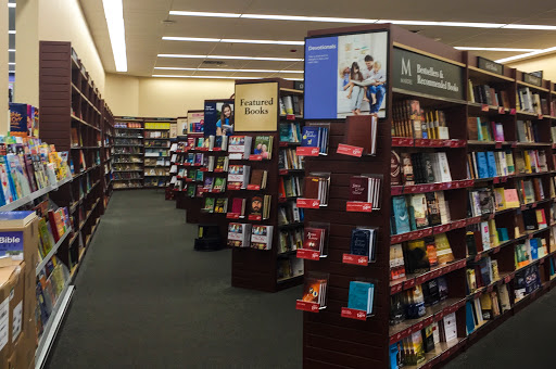 Christian Book Store «Mardel Christian & Education», reviews and photos, 3132 East 51st Street South A, Tulsa, OK 74105, USA