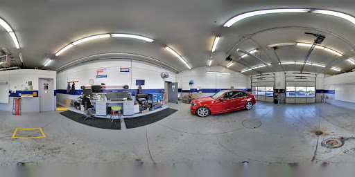 Auto Body Shop «St. Matthews Imports Collision Repair», reviews and photos, 4164 Westport Rd, Louisville, KY 40207, USA