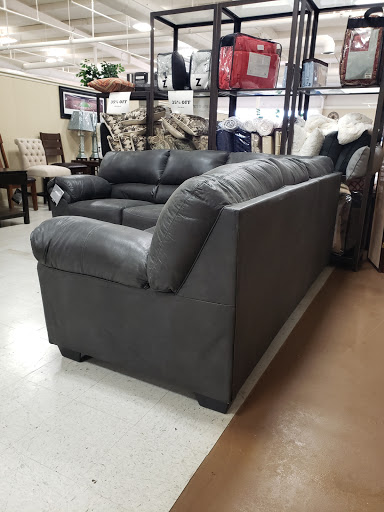 Furniture Store «Major Discount Furniture», reviews and photos, 504 Henslee Dr, Dickson, TN 37055, USA