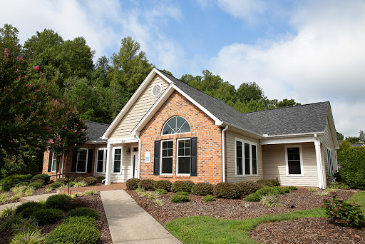 Laurel Bluff Apartments and Townhomes
