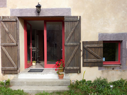 Lodge Vareilles Nature - Gîtes en Auvergne Saint-Bonnet-prés-Orcival