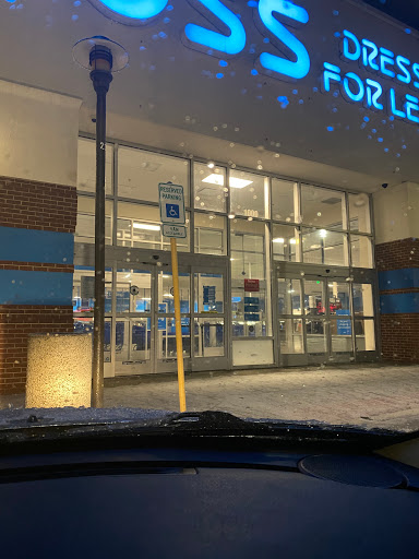 Clothing Store «Ross Dress for Less», reviews and photos, 1020 Veterans Pkwy, Clarksville, IN 47129, USA