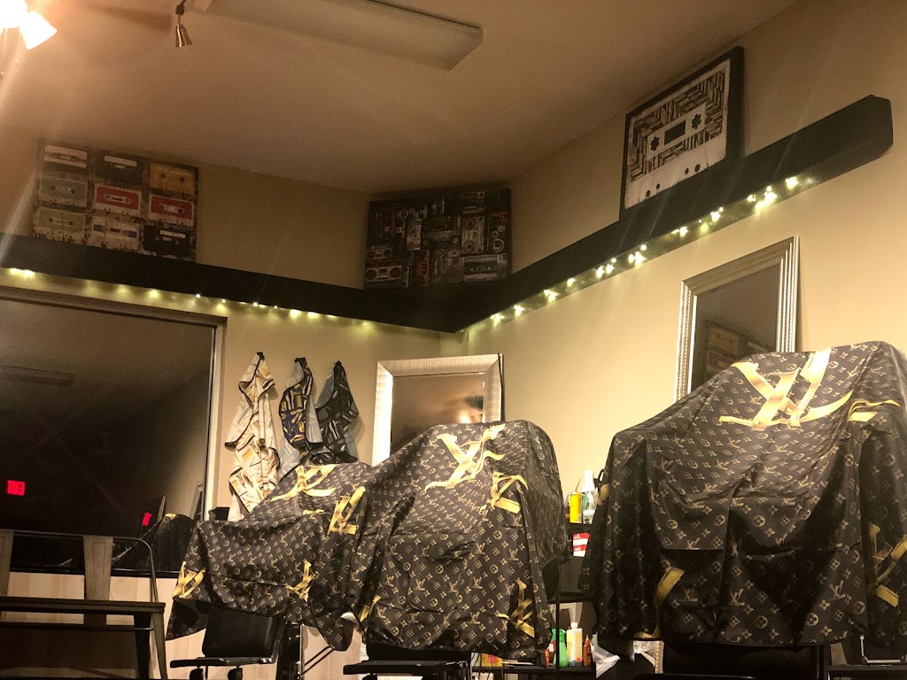 LV's Barber Lounge 32110