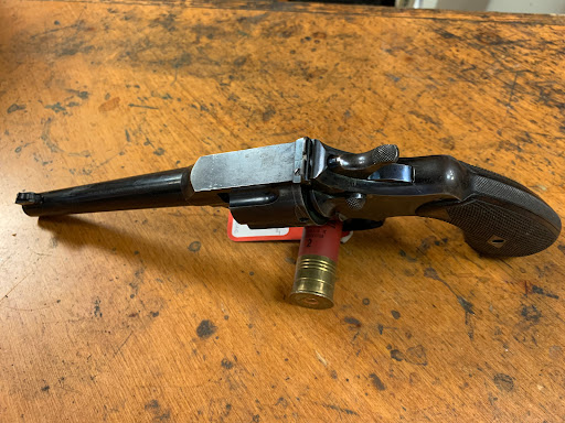 Gun Shop «Bergen Sporting Goods», reviews and photos, 649 Bergen Blvd, Ridgefield, NJ 07657, USA