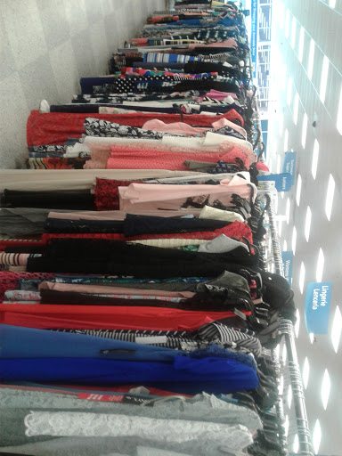 Clothing Store «Ross Dress for Less», reviews and photos, 10140 W McDowell Rd, Avondale, AZ 85392, USA